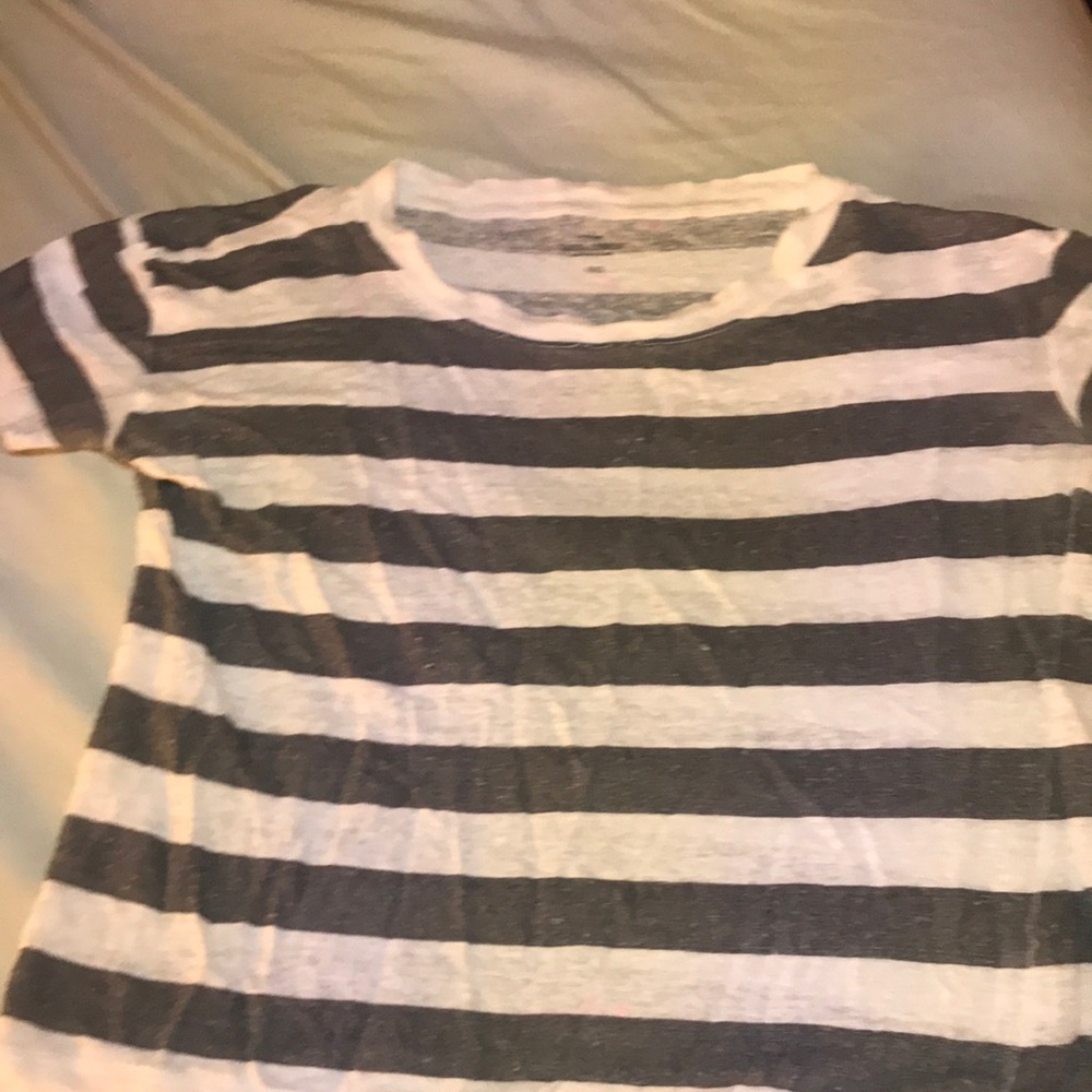 Grey & white crop top